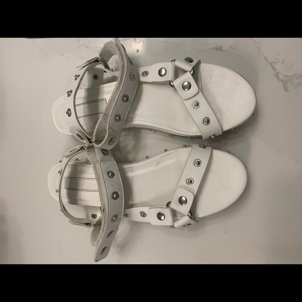 cute sandals!!!